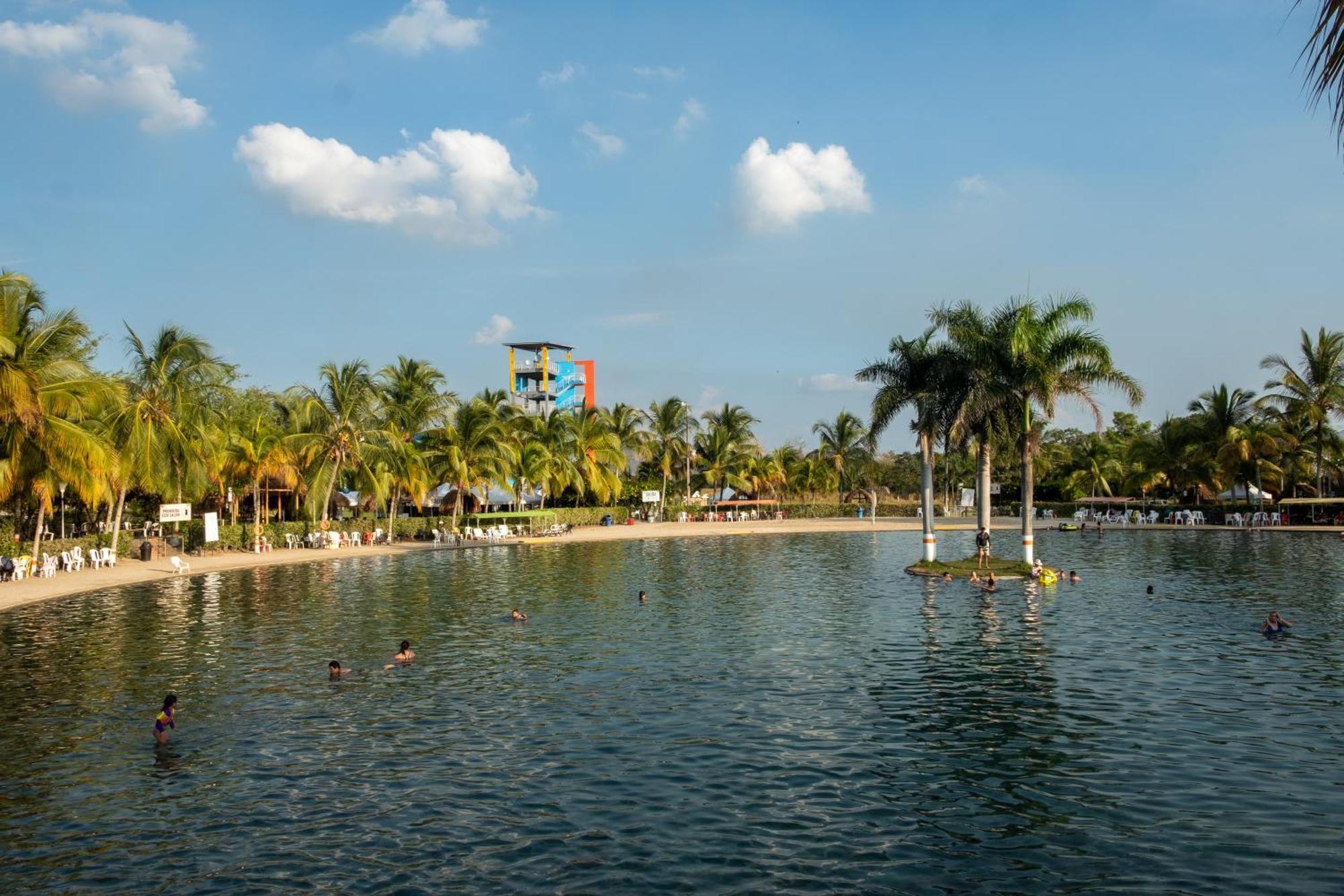 Playa Hawai Ibague Hotel Exterior photo